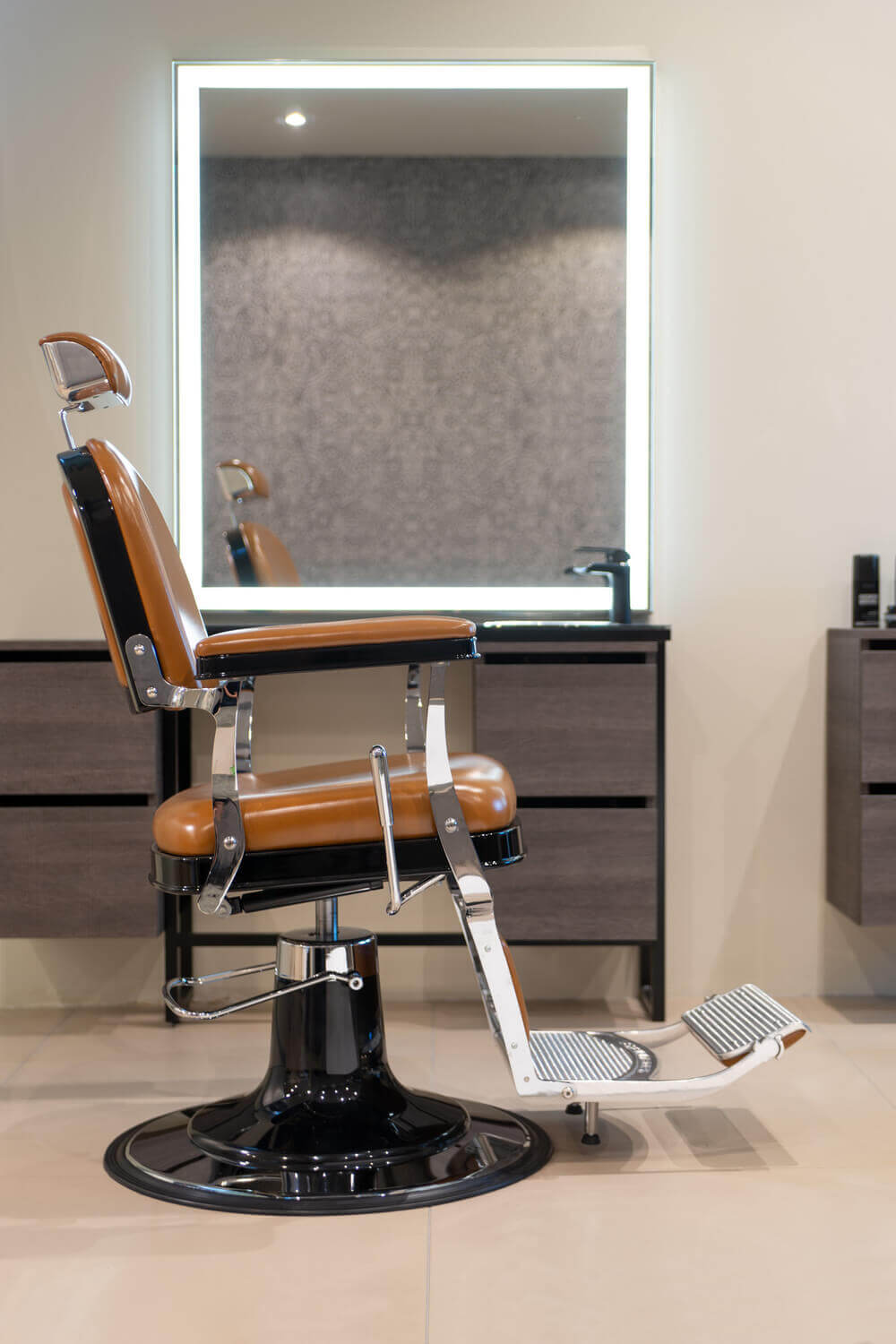 Парикмахерское кресло ZERBINI 1906 COLOR — фото и характеристики Maletti