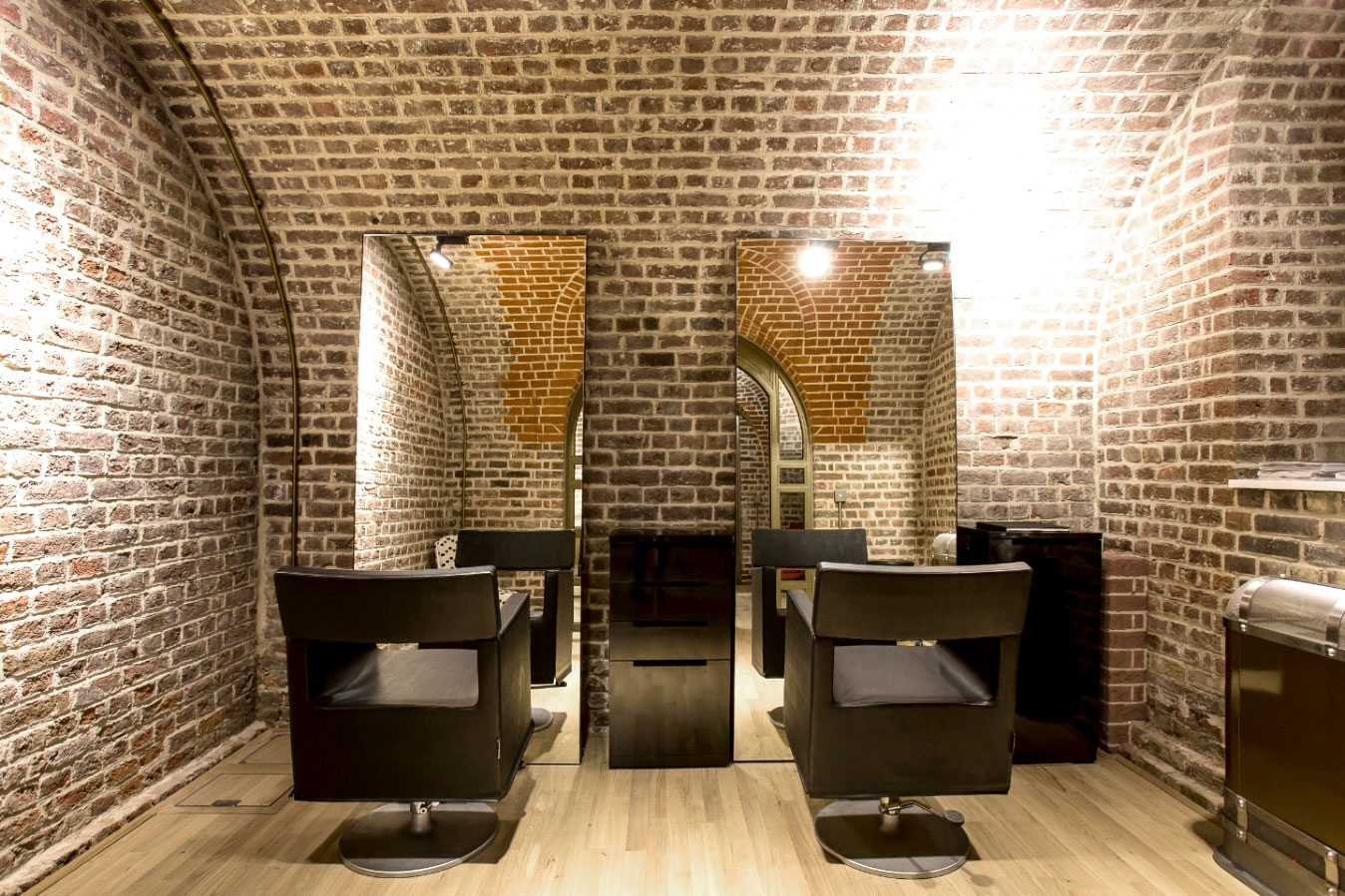 Парикмахерское кресло MODERN — фото и характеристики Maletti