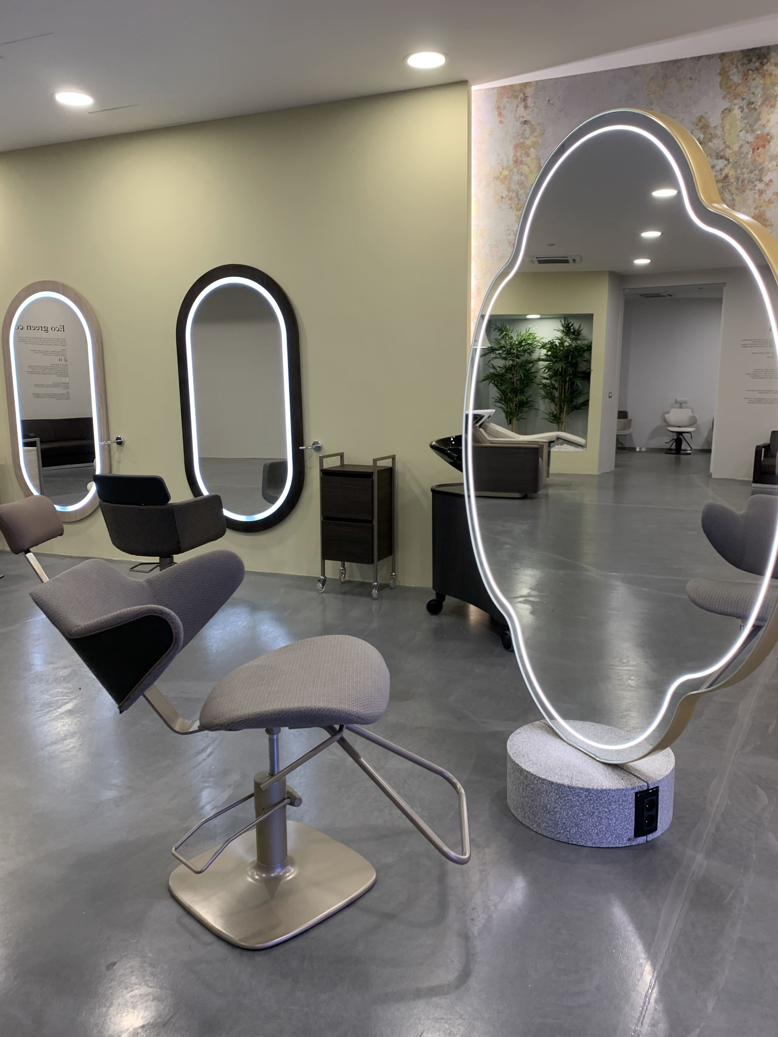Парикмахерское кресло GREEN HUG REC FOOT — фото и характеристики Maletti