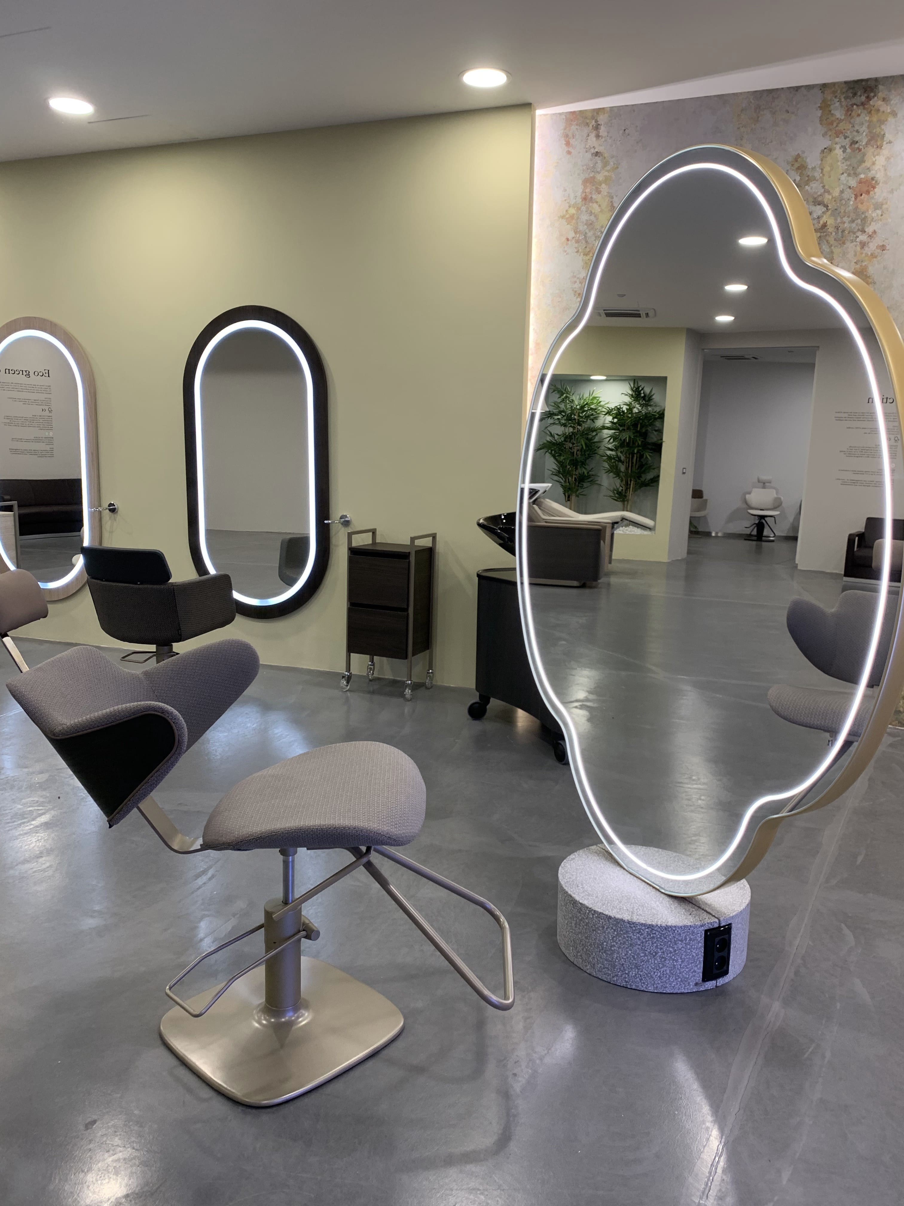 Парикмахерское кресло GREEN HUG REC FOOT — фото и характеристики Maletti