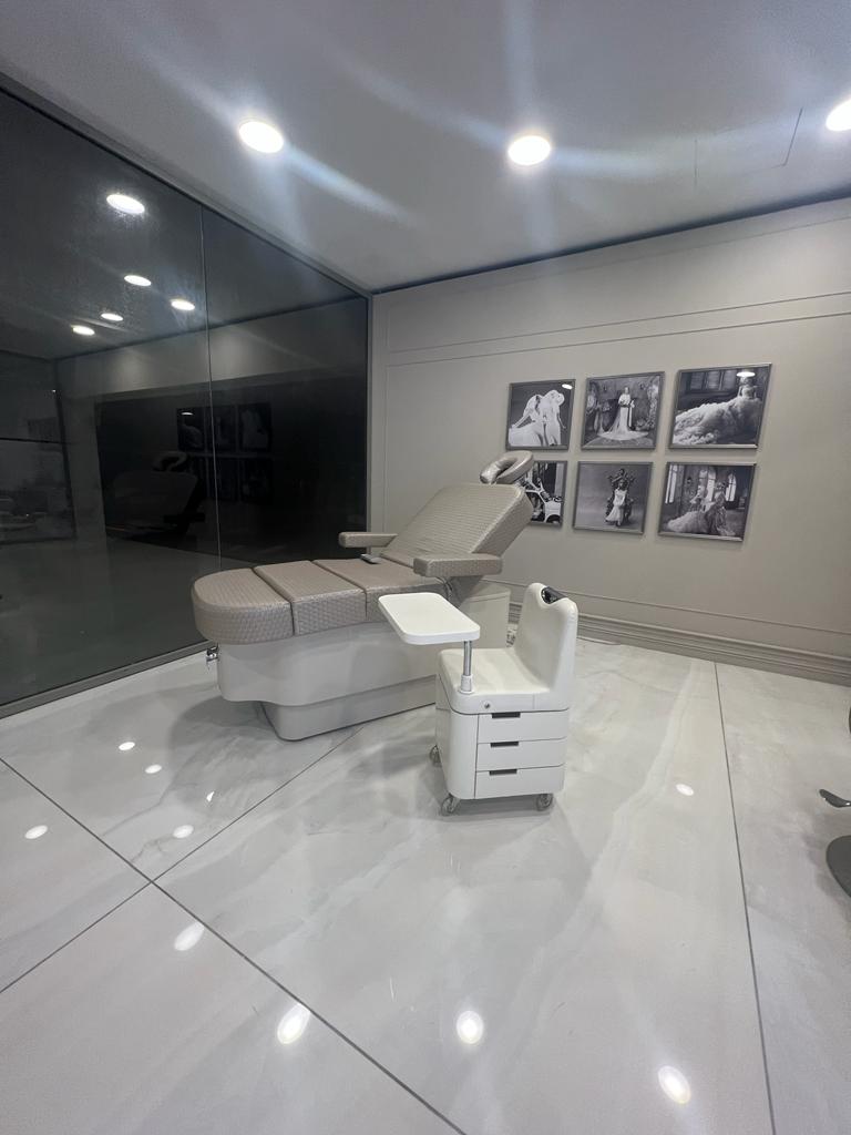 Маникюрный стол BABY — фото и характеристики Maletti