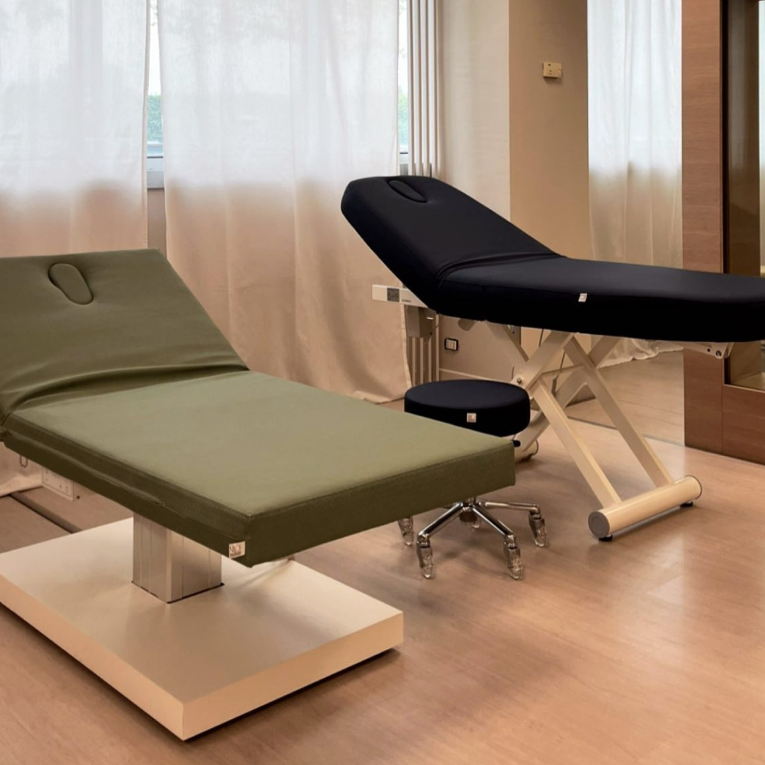 Кушетка косметологическая LEADER — фото и характеристики Maletti