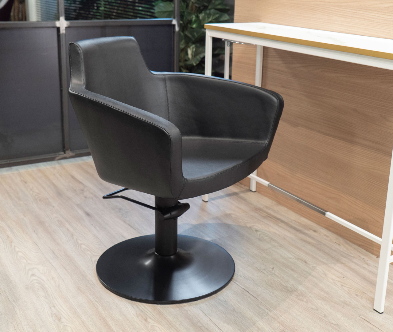 Парикмахерское кресло ALBA TONDA — фото и характеристики Maletti