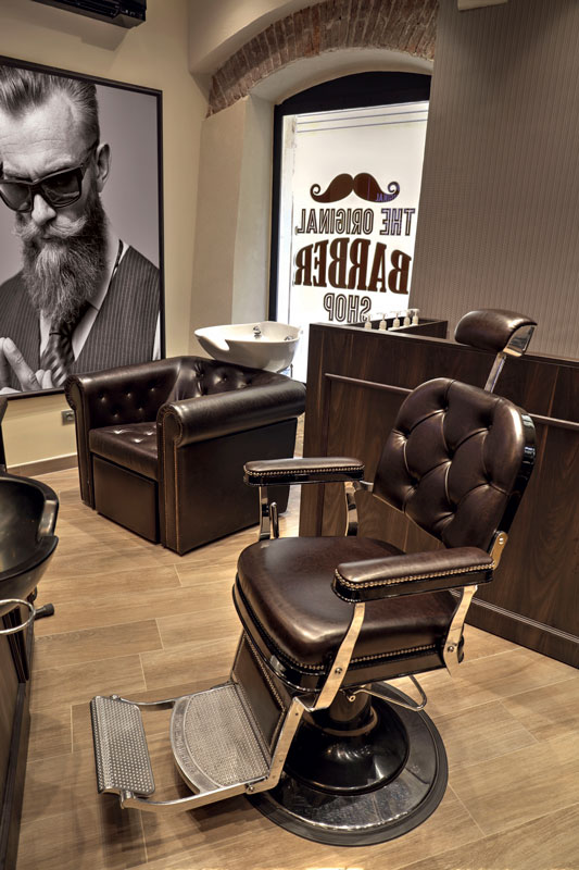 Парикмахерское кресло ZERBINI CAPITONNE — фото и характеристики Maletti