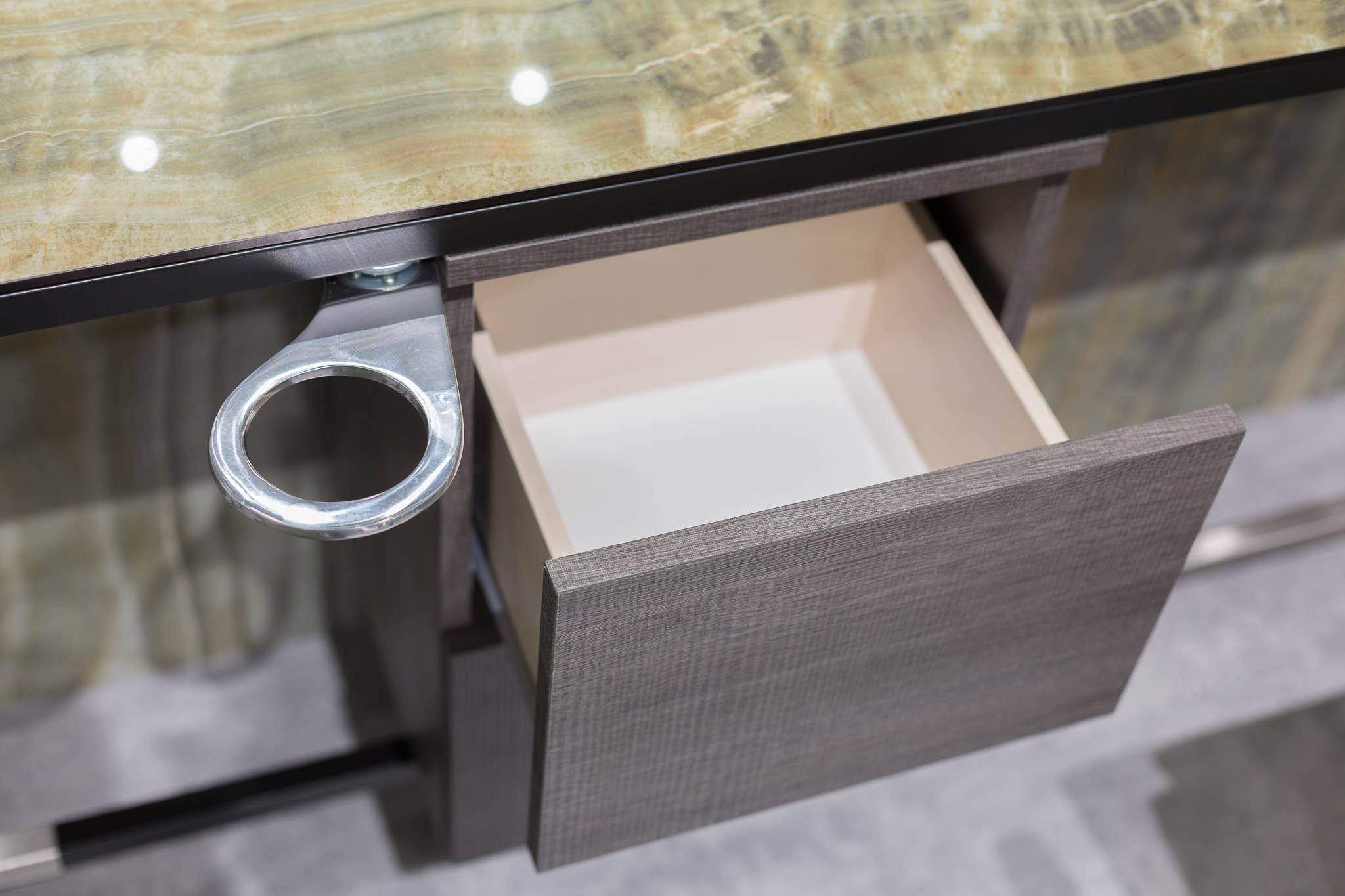 Рабочее место MINIMAL OBLO BOX — фото и характеристики Maletti