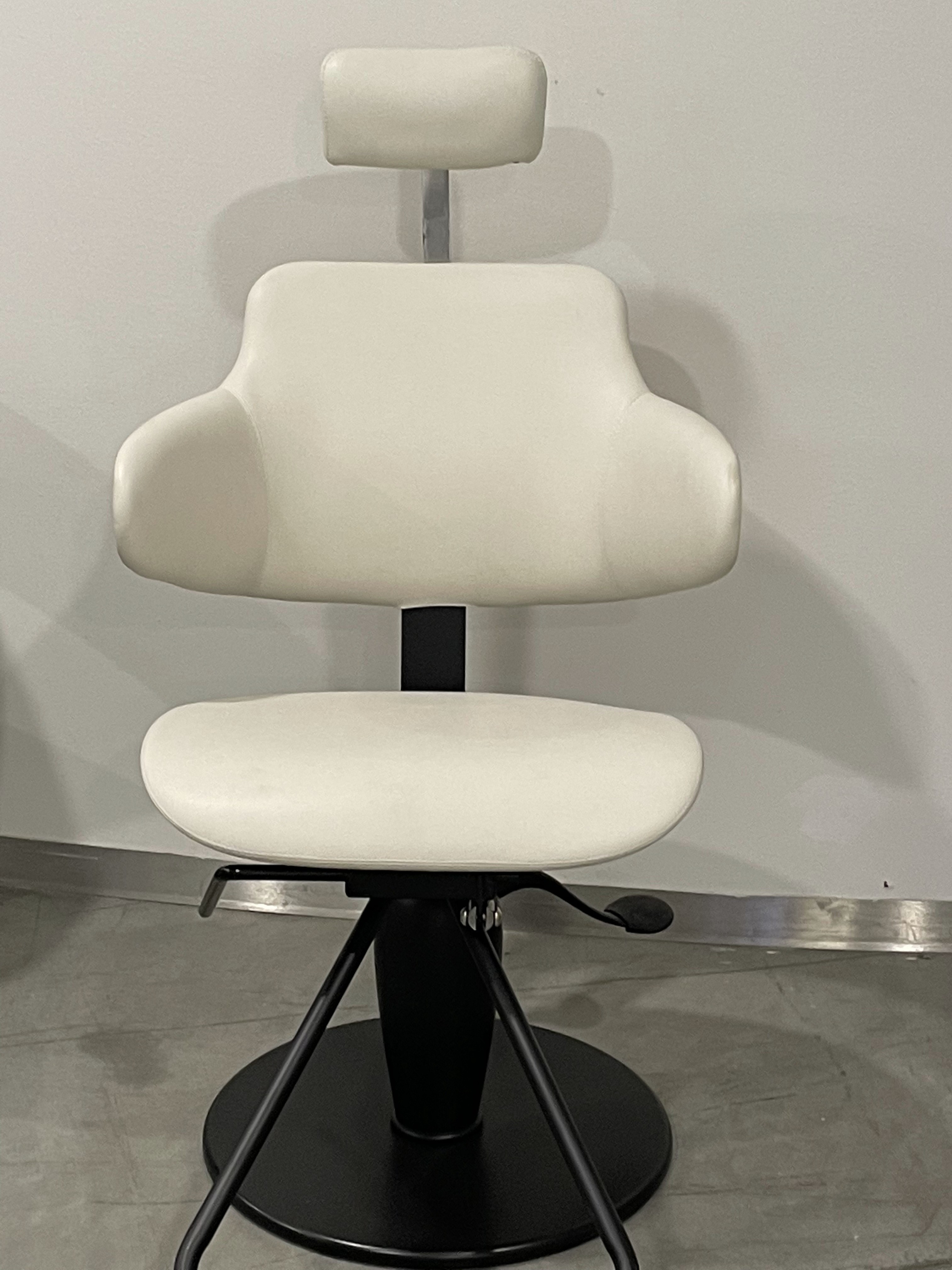 Парикмахерское кресло GREEN HUG REC FOOT — фото и характеристики Maletti