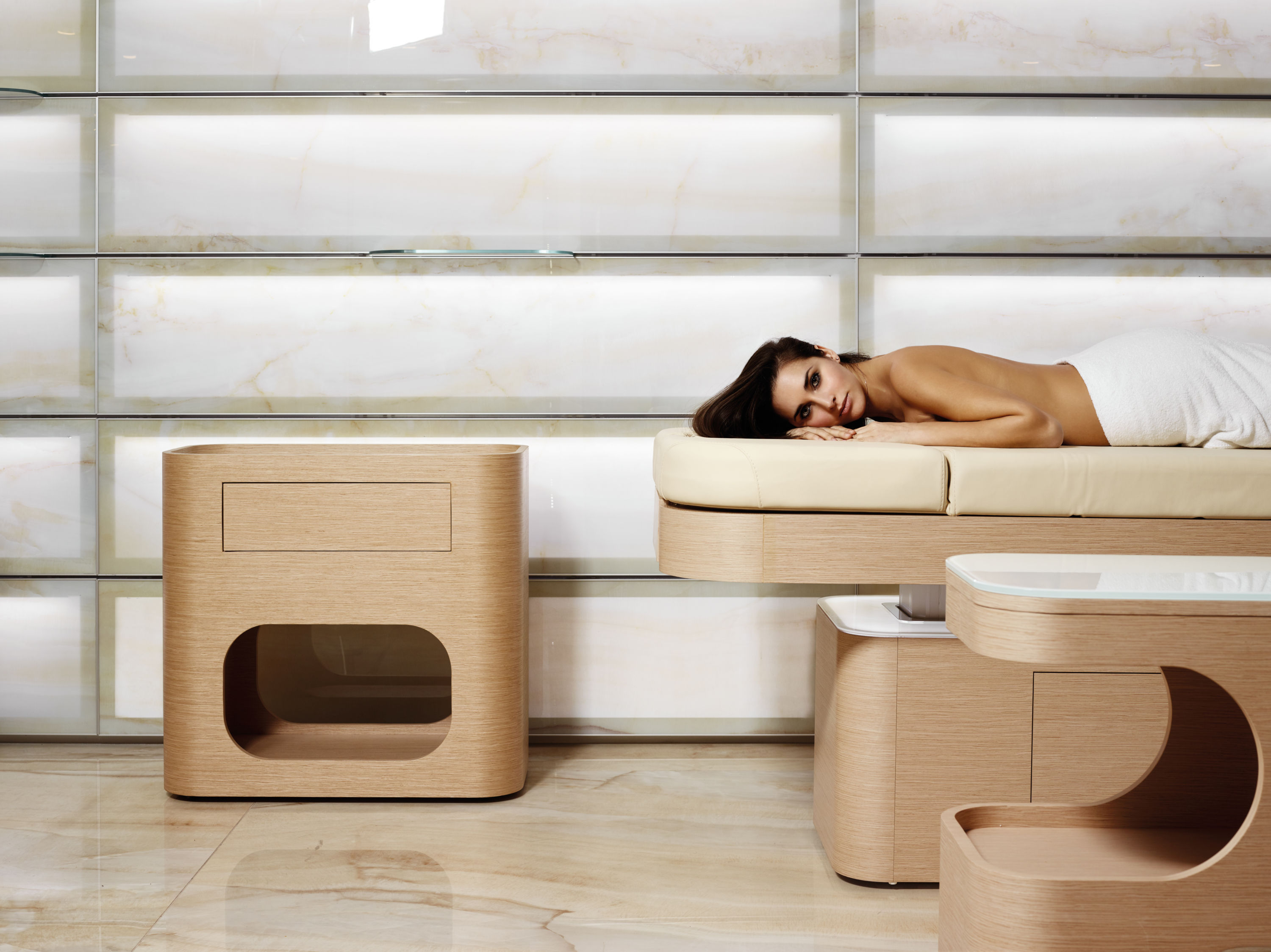 Тележка косметологическая DRIADE — фото и характеристики Maletti