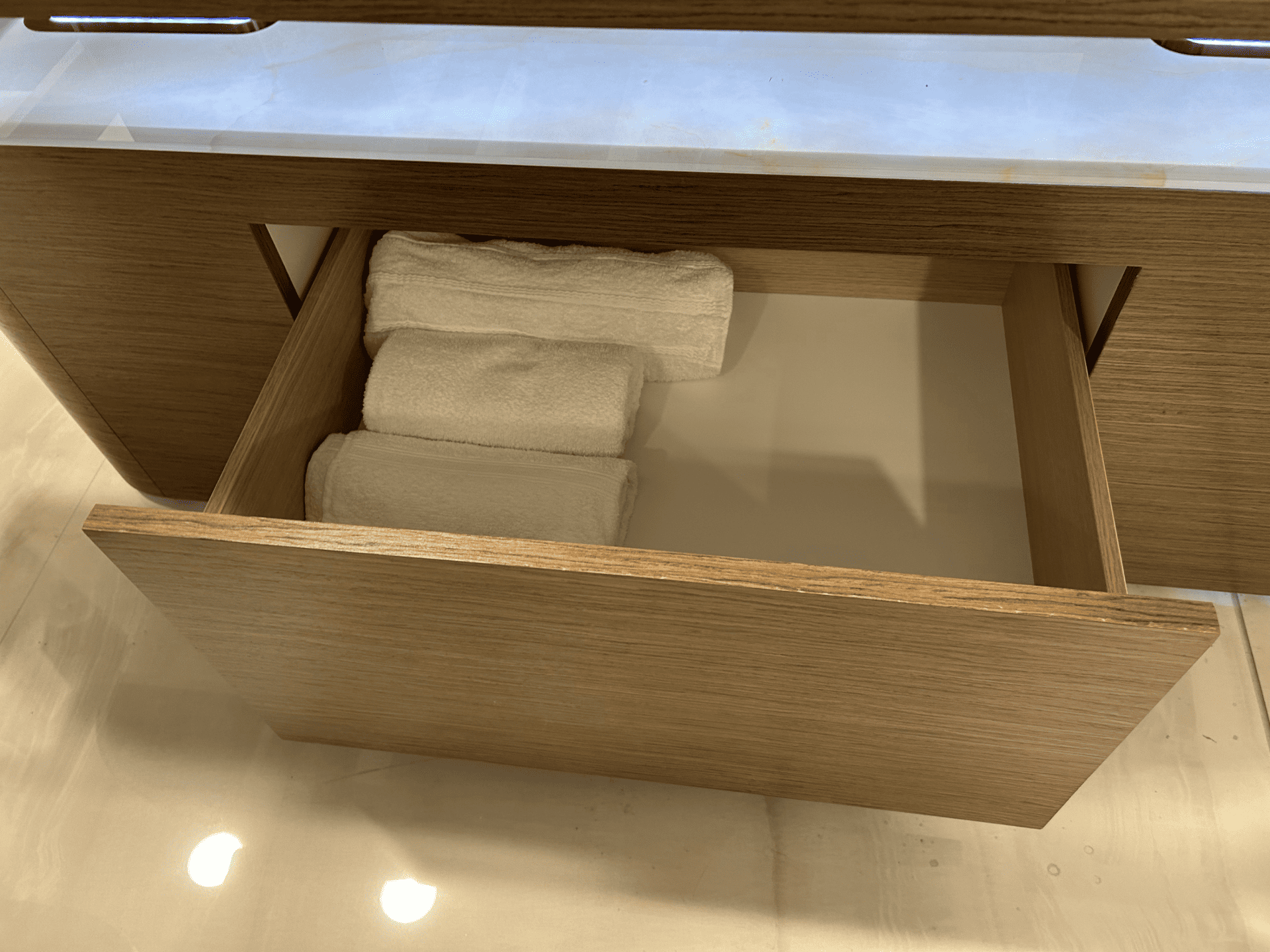 Массажный стол NINFEA LIGHT OAK — фото и характеристики Maletti