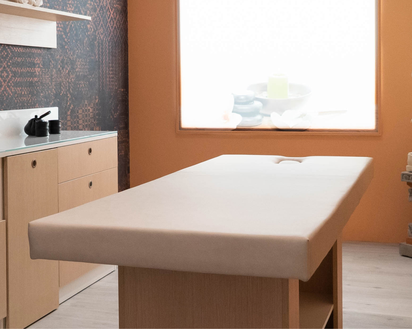 Массажный стол YAS ISLAND WHITE — фото и характеристики Maletti