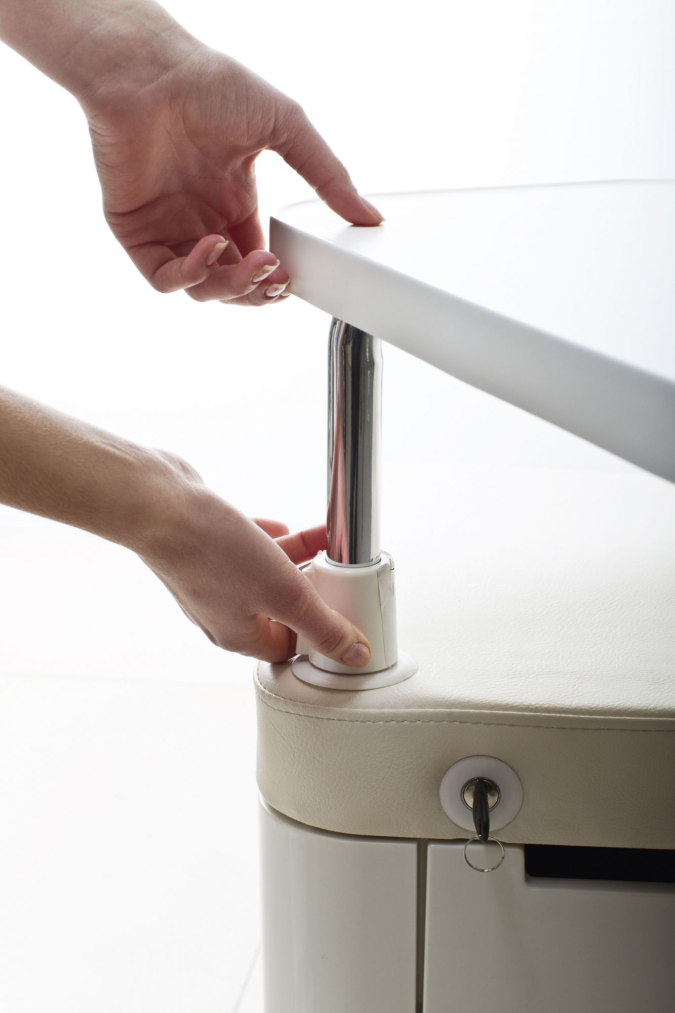 Маникюрный стол BABY — фото и характеристики Maletti
