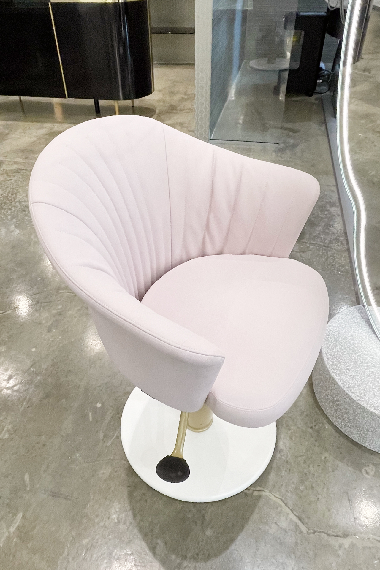 Парикмахерское кресло EUFEMIA SHELL — фото и характеристики Maletti