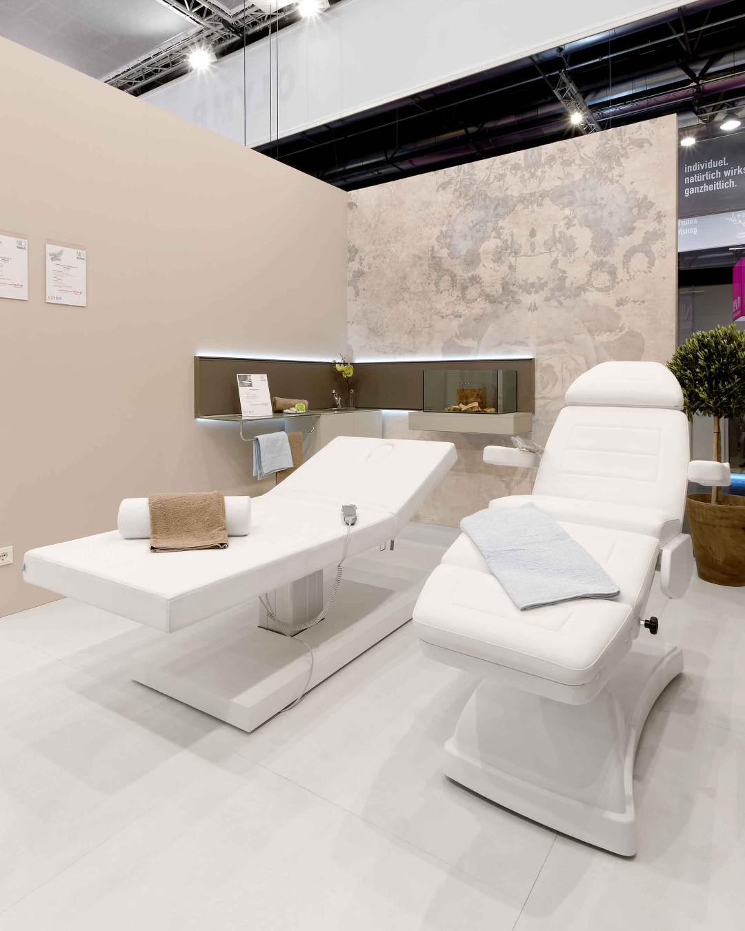 Кушетка косметологическая AMALFI — фото и характеристики Maletti