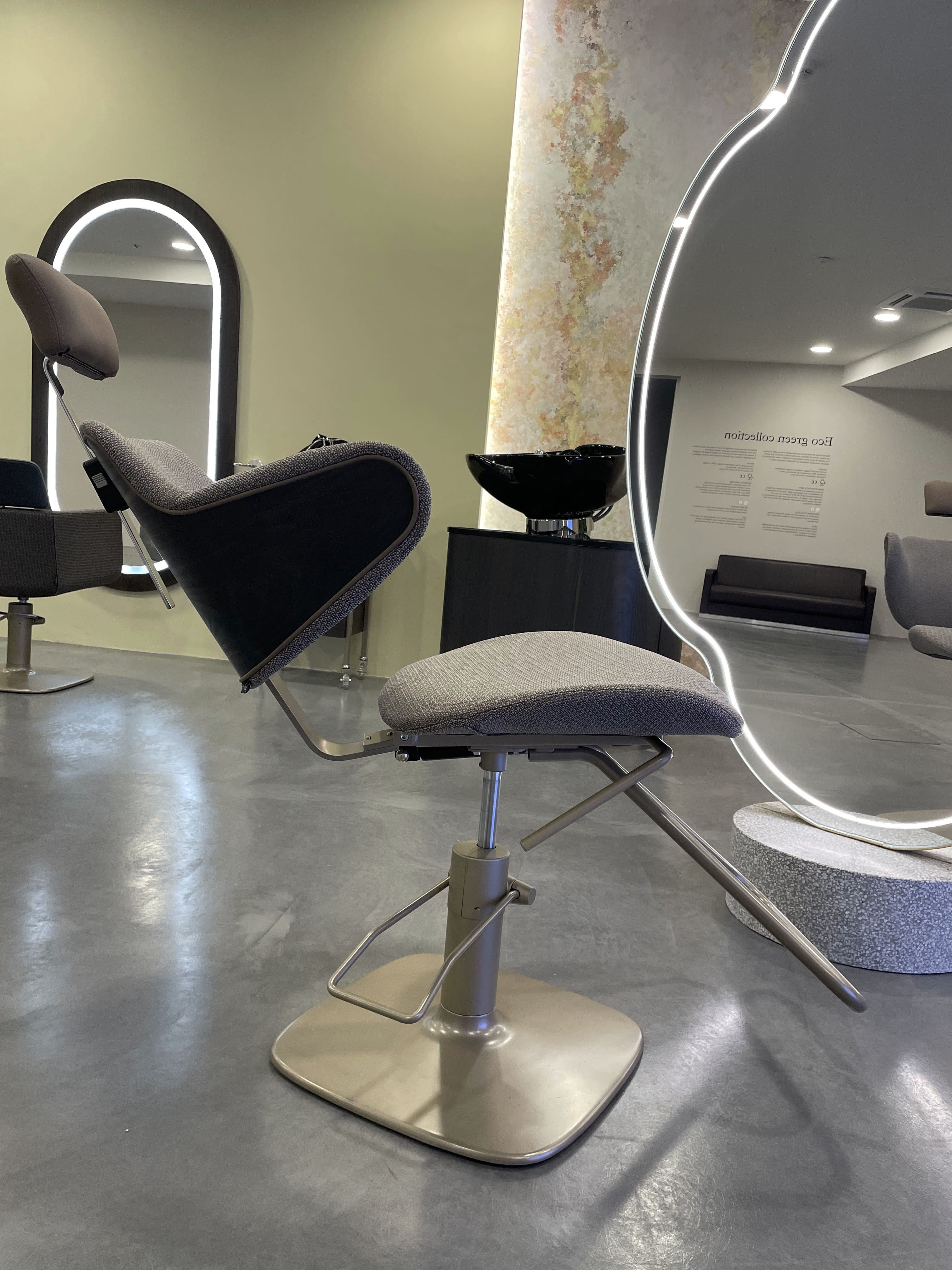 Парикмахерское кресло GREEN HUG REC FOOT — фото и характеристики Maletti