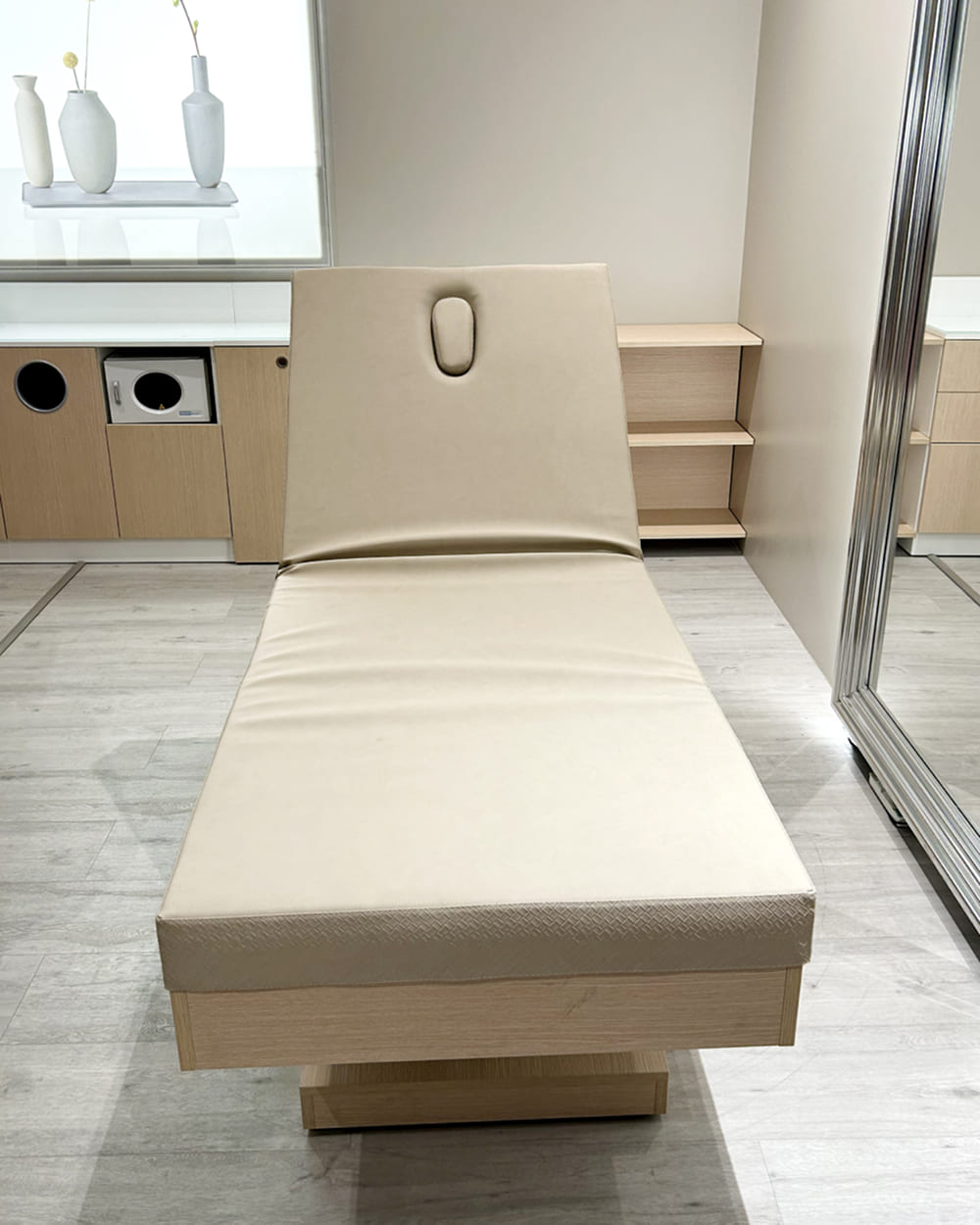 Кушетка косметологическая ABUDHABI COLOR — фото и характеристики Maletti