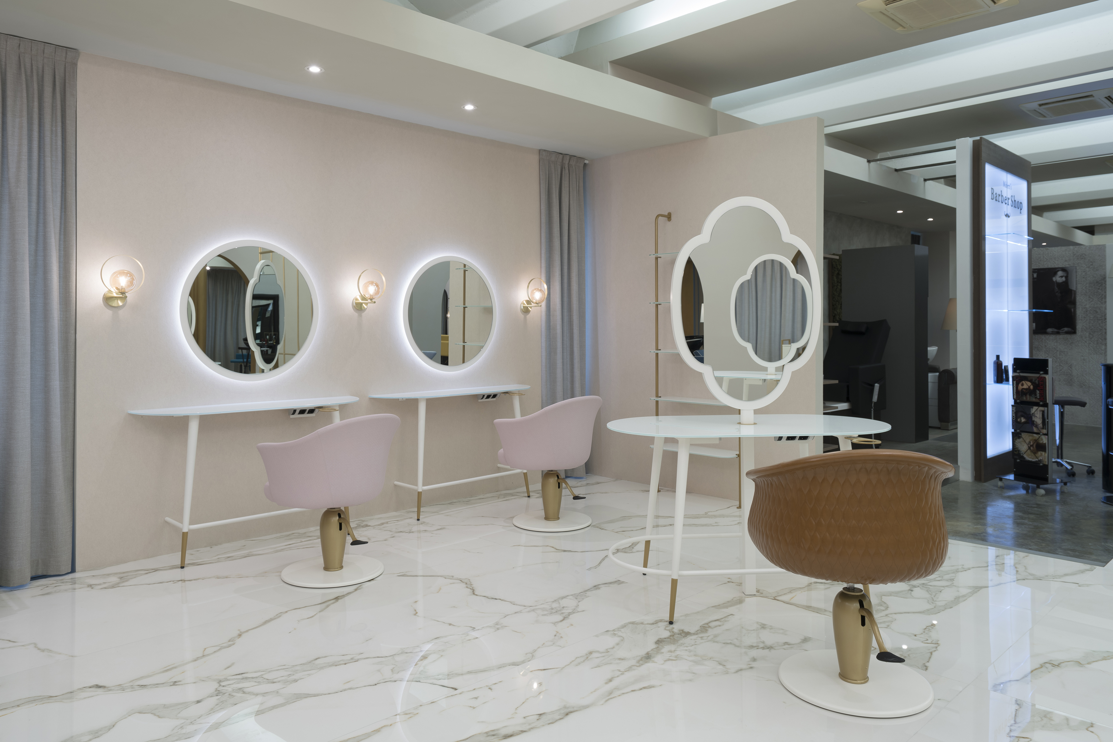 Технический стол CENTRAL CONSOLE — фото и характеристики Maletti