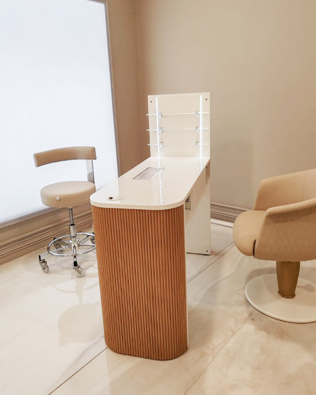 Маникюрный стол NARCISO — фото и характеристики Maletti