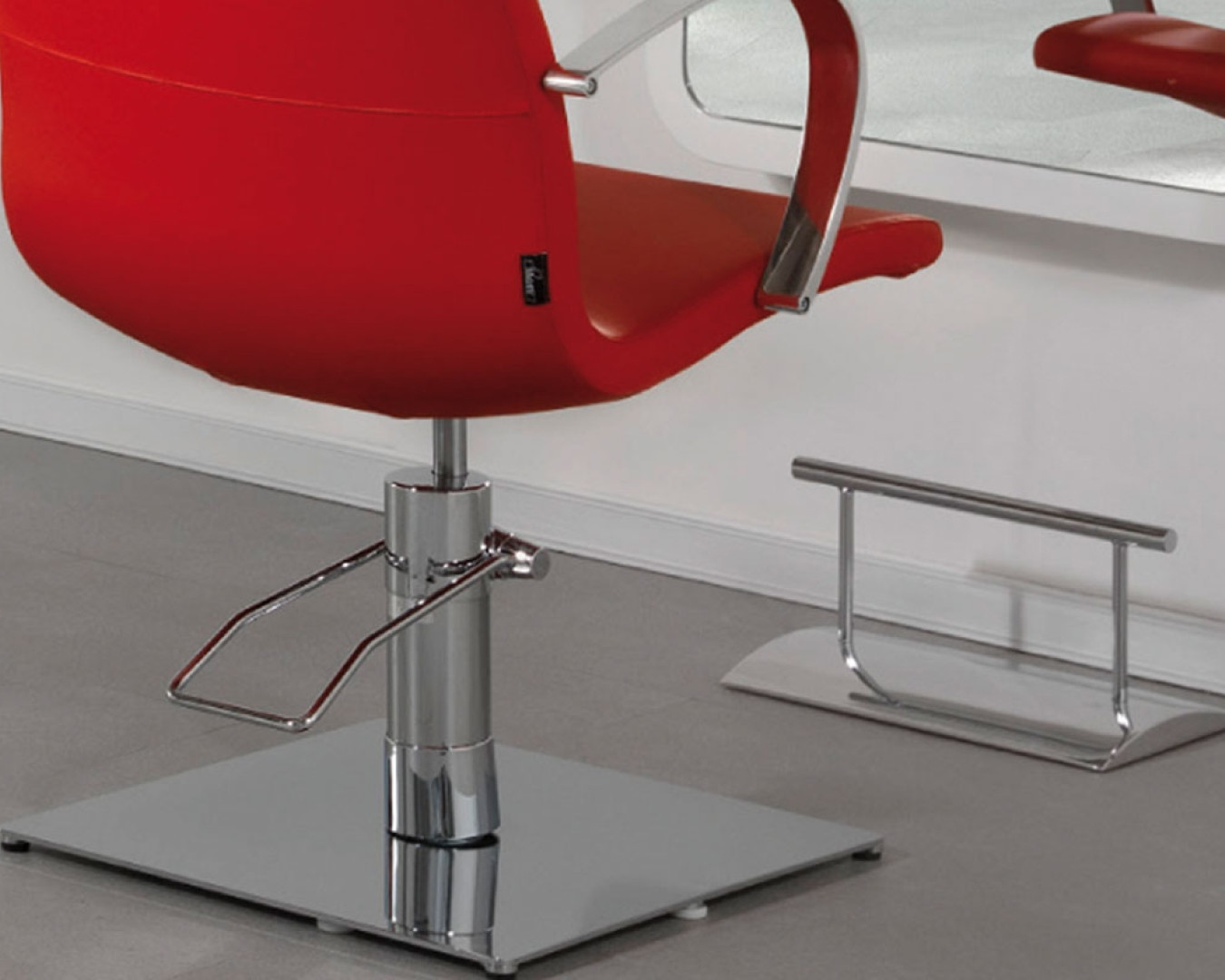 Подставка под ноги TT — фото и характеристики Maletti