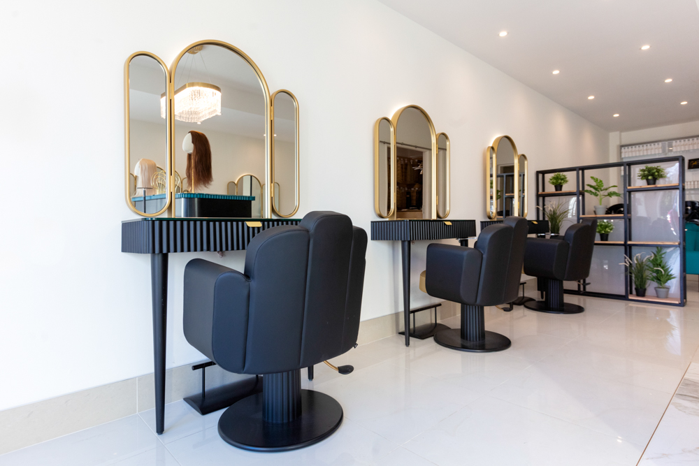 Интерьер салона красоты Ceira Lambert оборудованный мебелью Maletti