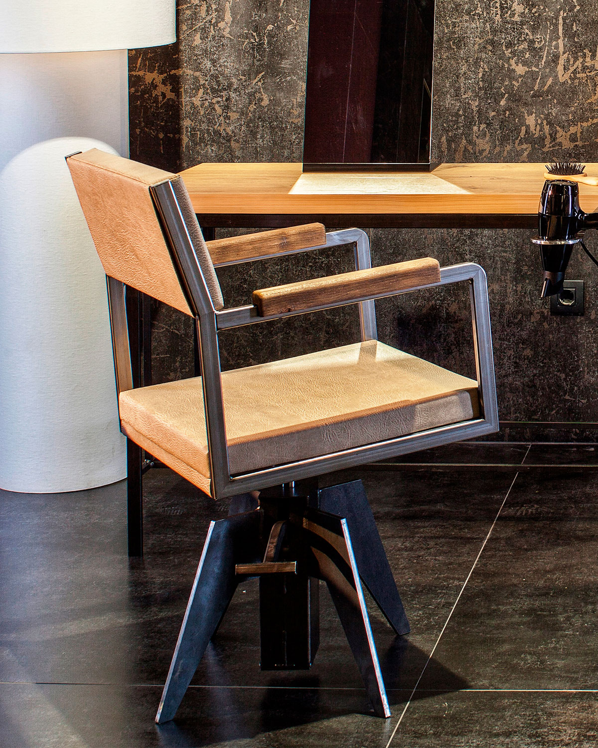 Парикмахерское кресло HARLEM — фото и характеристики Maletti