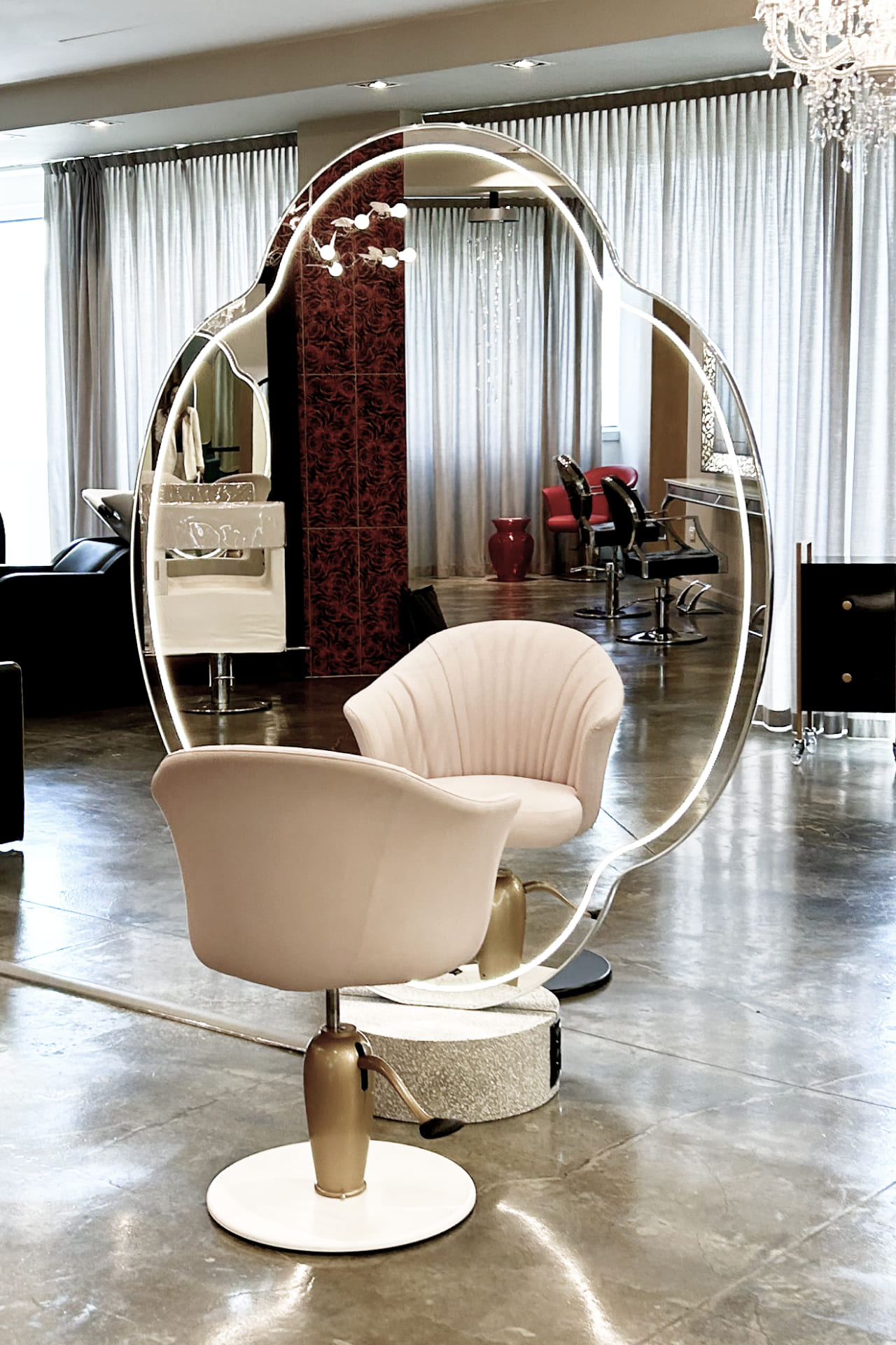 Парикмахерское кресло EUFEMIA SHELL — фото и характеристики Maletti