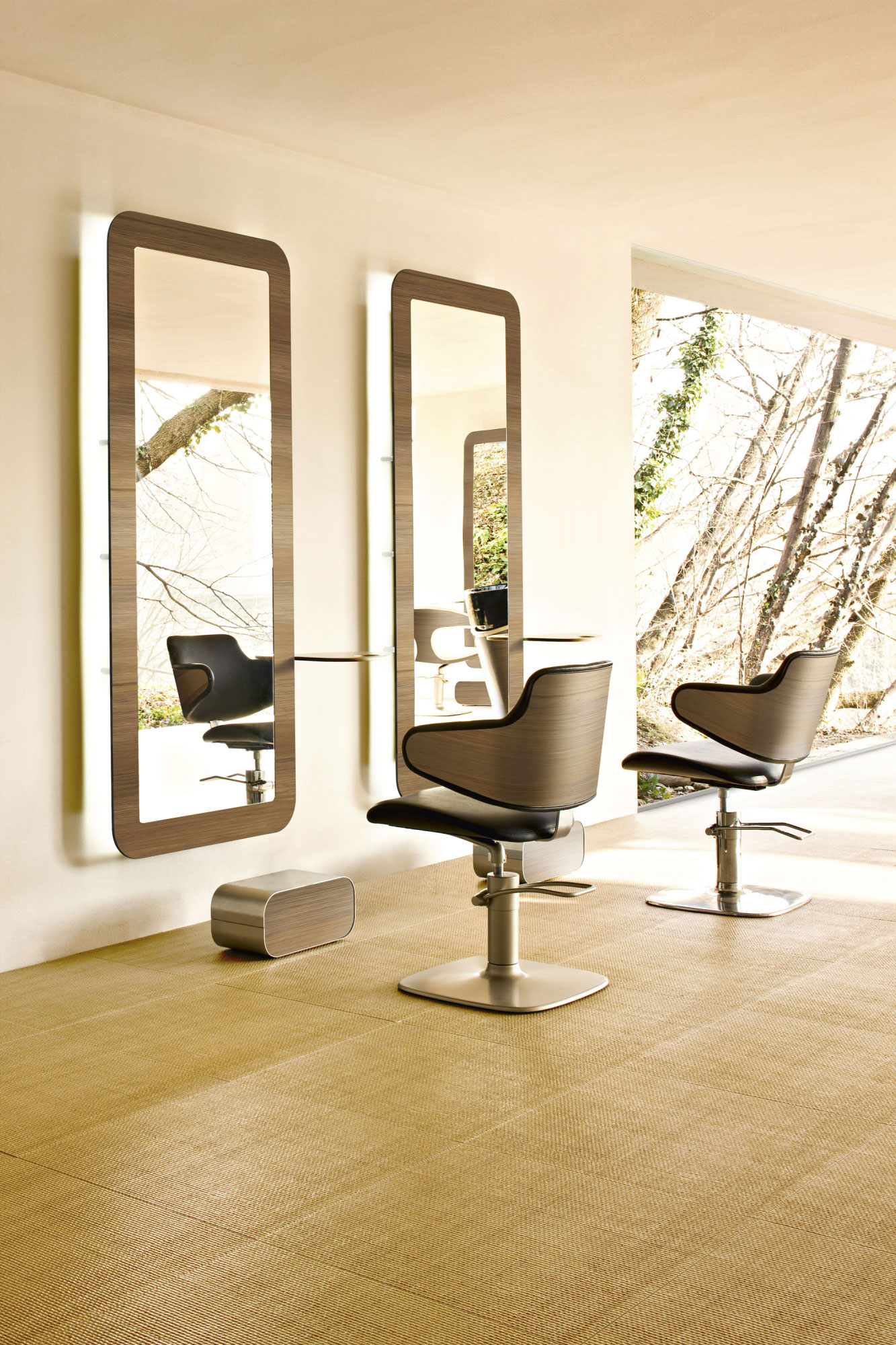 Парикмахерское кресло GREEN HUG WALNUT — фото и характеристики Maletti