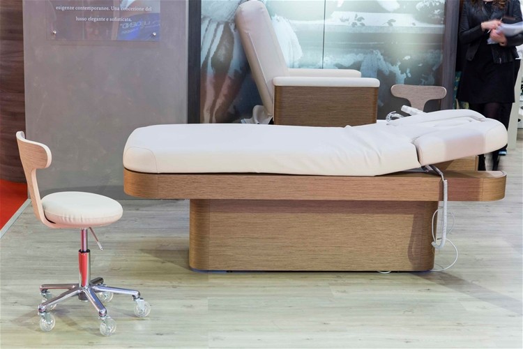 Массажный стол NINFEA LIGHT OAK — фото и характеристики Maletti