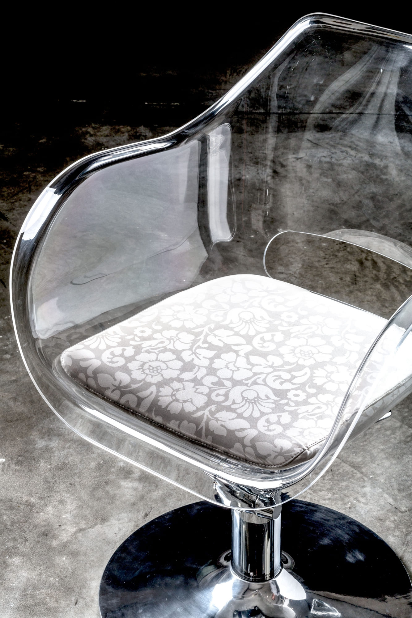 Парикмахерское кресло PLEXI LUNA BLOCK — фото и характеристики Maletti