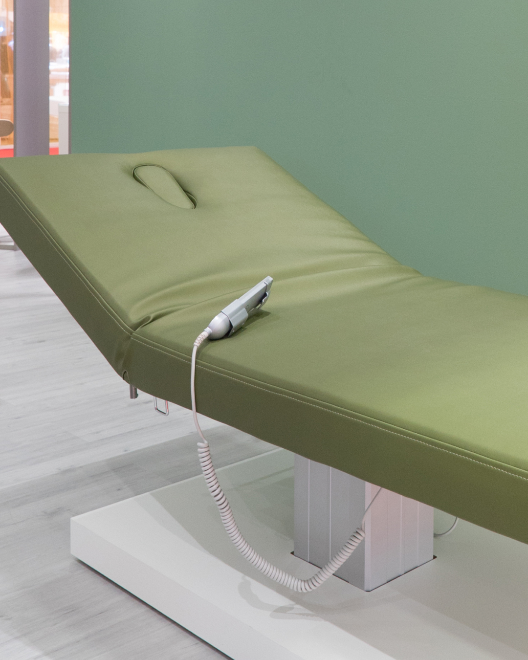Кушетка косметологическая AMALFI — фото и характеристики Maletti