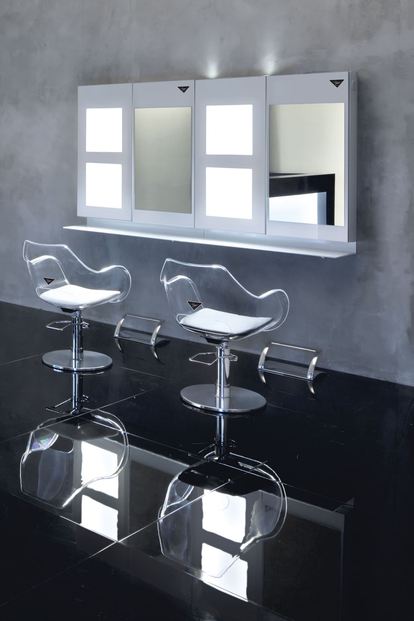Парикмахерское кресло PLEXI LUNA BLOCK — фото и характеристики Maletti