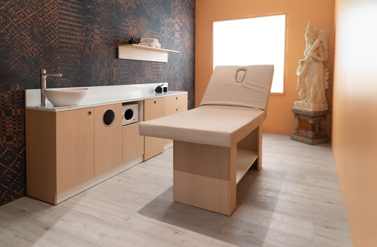 Массажный стол YAS ISLAND WHITE — фото и характеристики Maletti