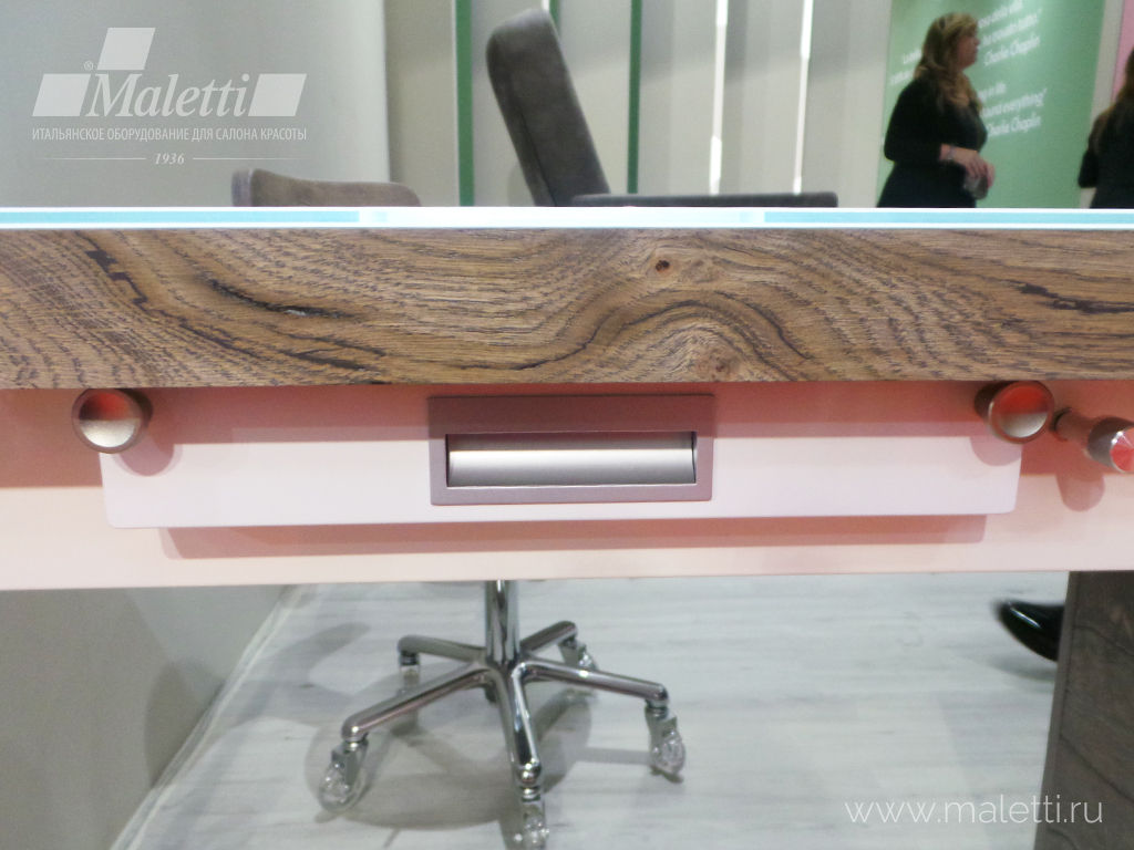 Маникюрный стол HIBISCUS — фото и характеристики Maletti