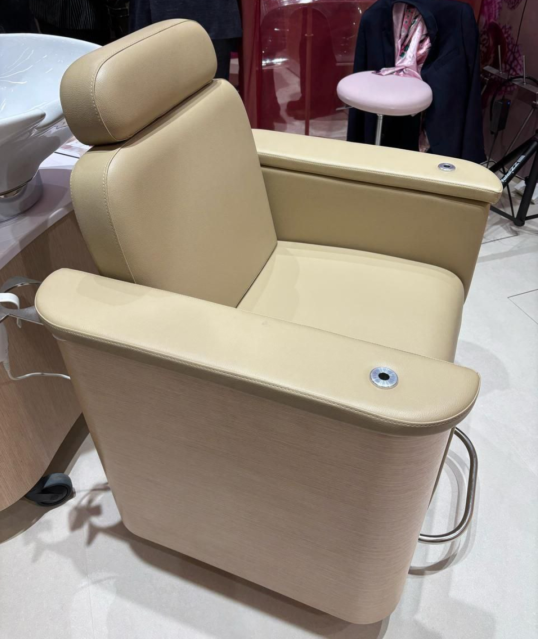 Многофункциональное кресло DIVINA SUPER LIGHT OAK — фото и характеристики Maletti