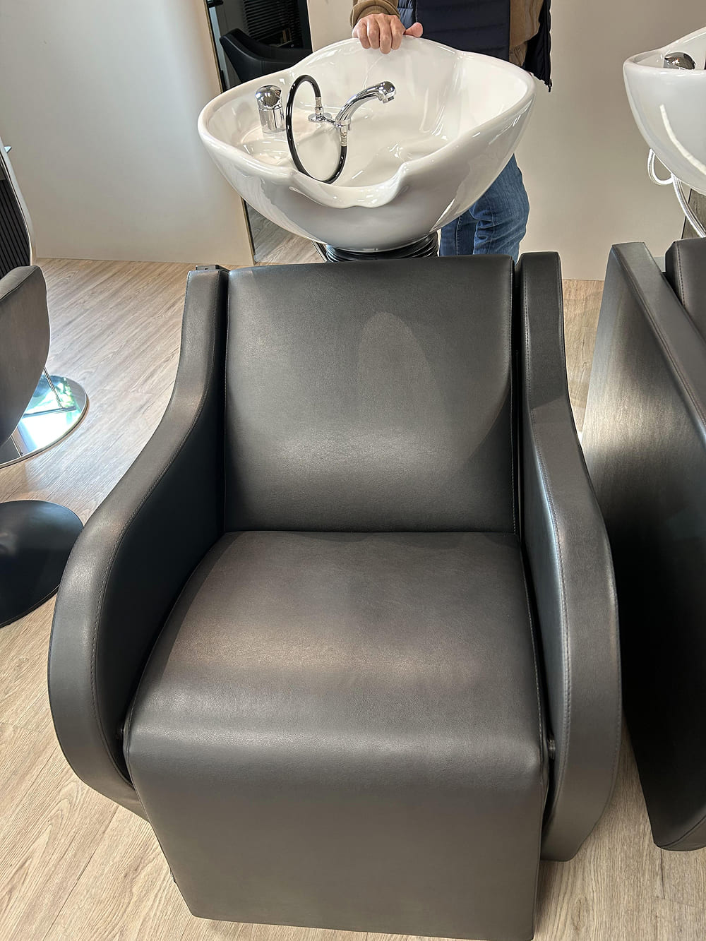 Парикмахерская мойка ARTEMISIA 65 DOGE Black — фото и характеристики Maletti