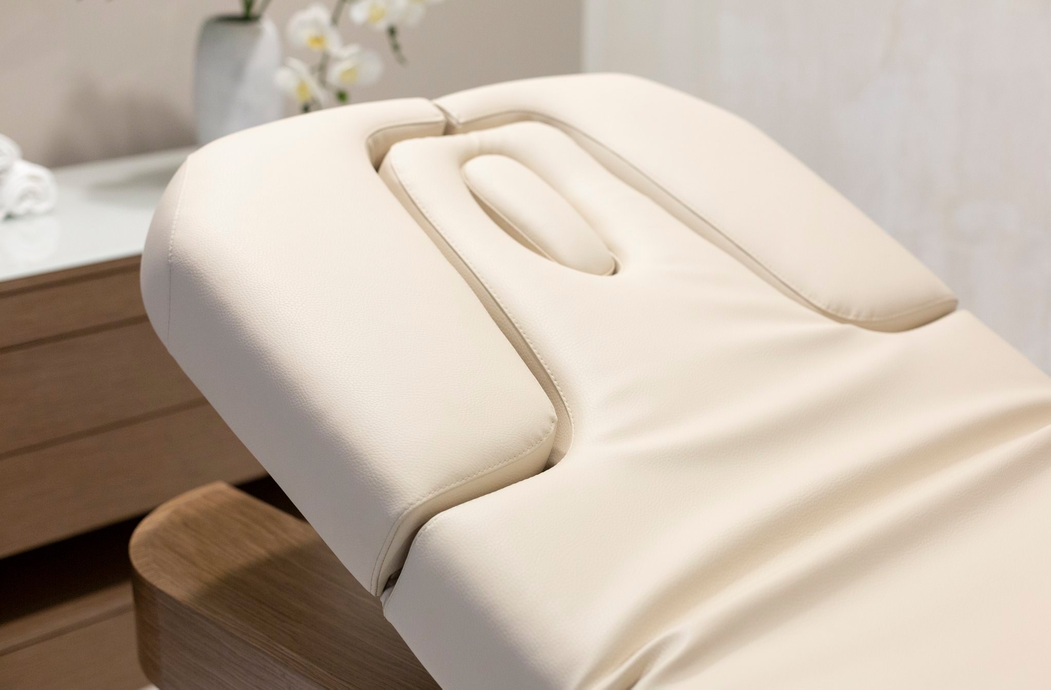 Массажный стол NINFEA LIGHT OAK THERMIC — фото и характеристики Maletti