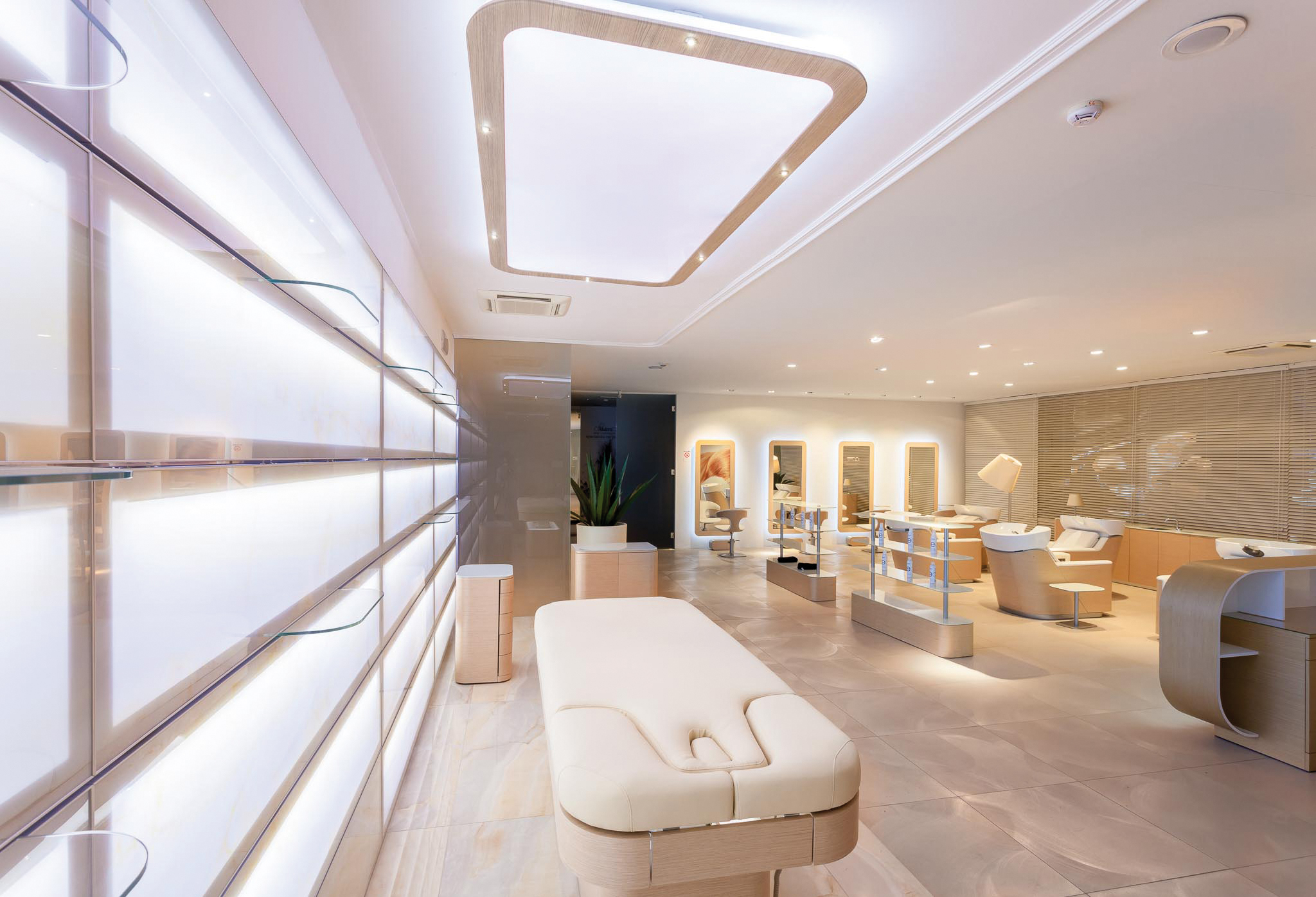 Массажный стол NINFEA LIGHT OAK — фото и характеристики Maletti