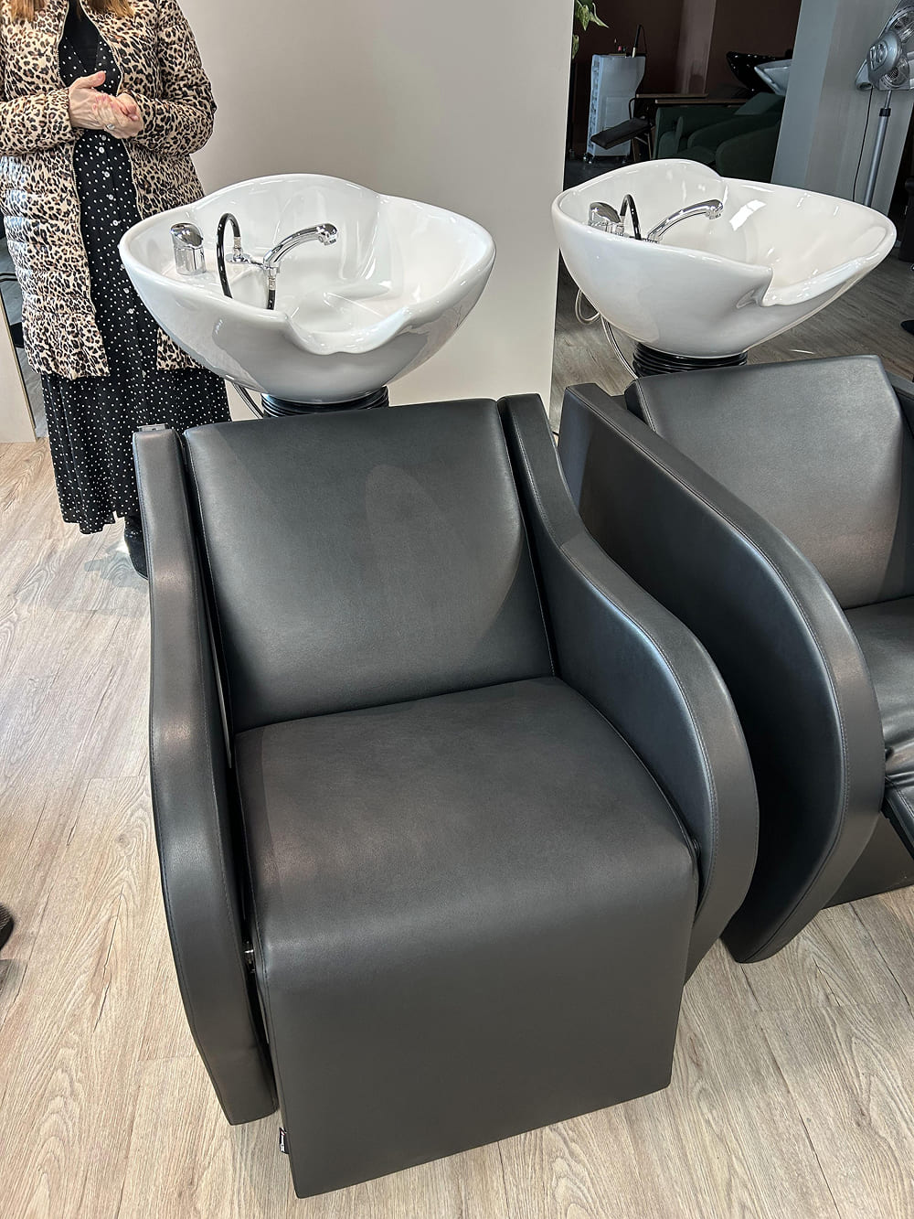 Парикмахерская мойка ARTEMISIA 65 DOGE Black — фото и характеристики Maletti