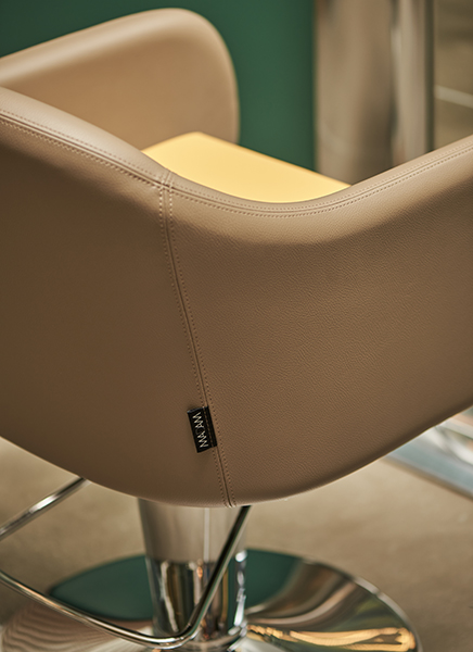 Парикмахерское кресло TWIGGY MARE — фото и характеристики Maletti