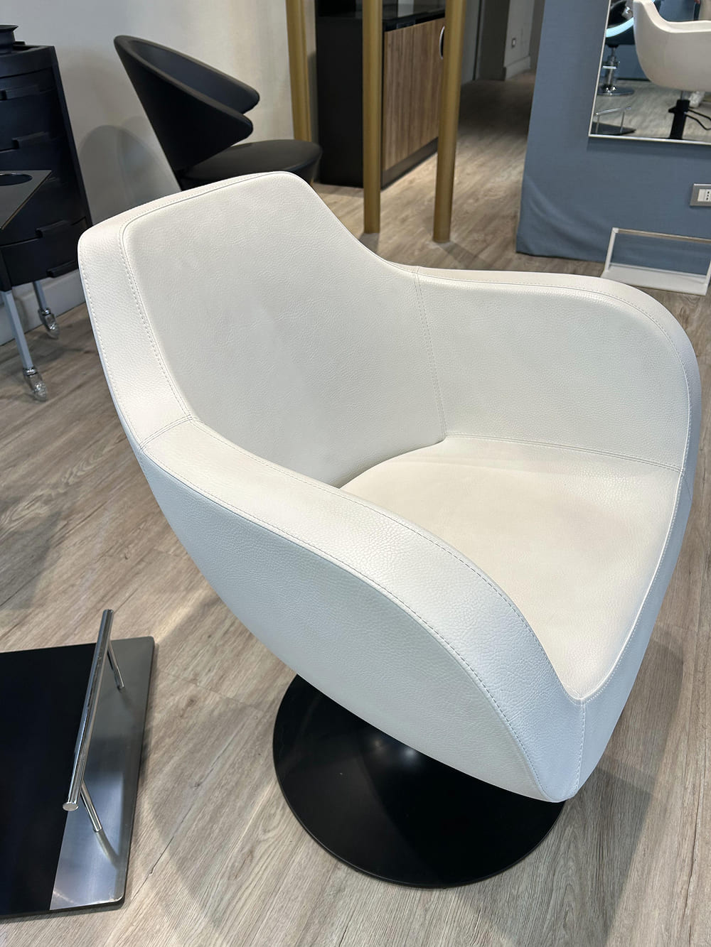 Парикмахерское кресло ARTEMISIA — фото и характеристики Maletti