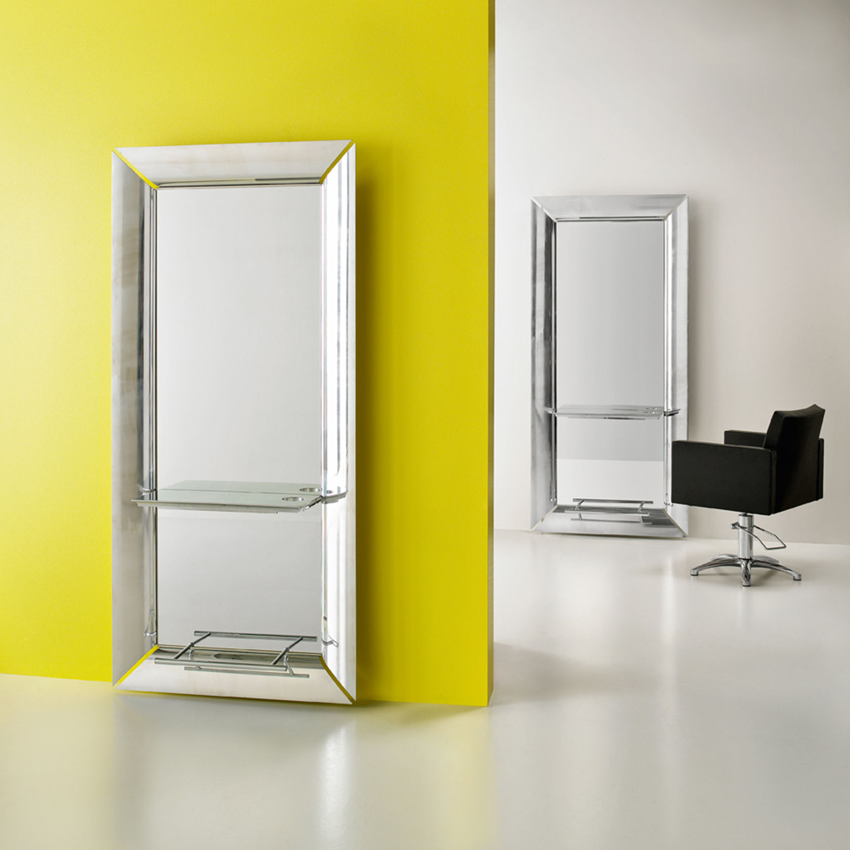Зеркало настенное TREVI Plus Silver — фото и характеристики Maletti