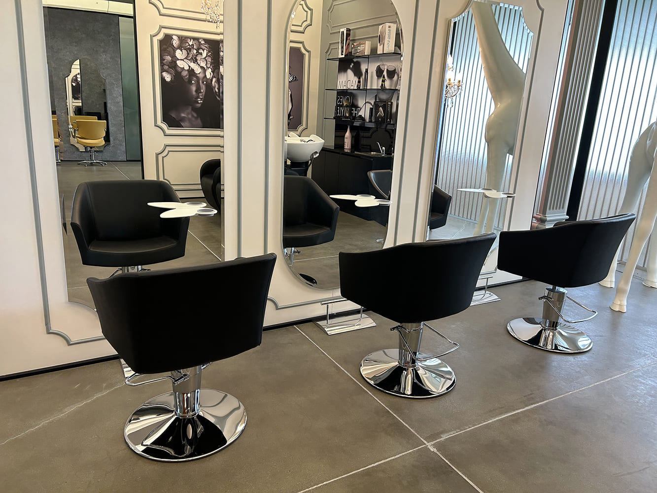 Парикмахерское кресло GALA BLACK STAR — фото и характеристики Maletti