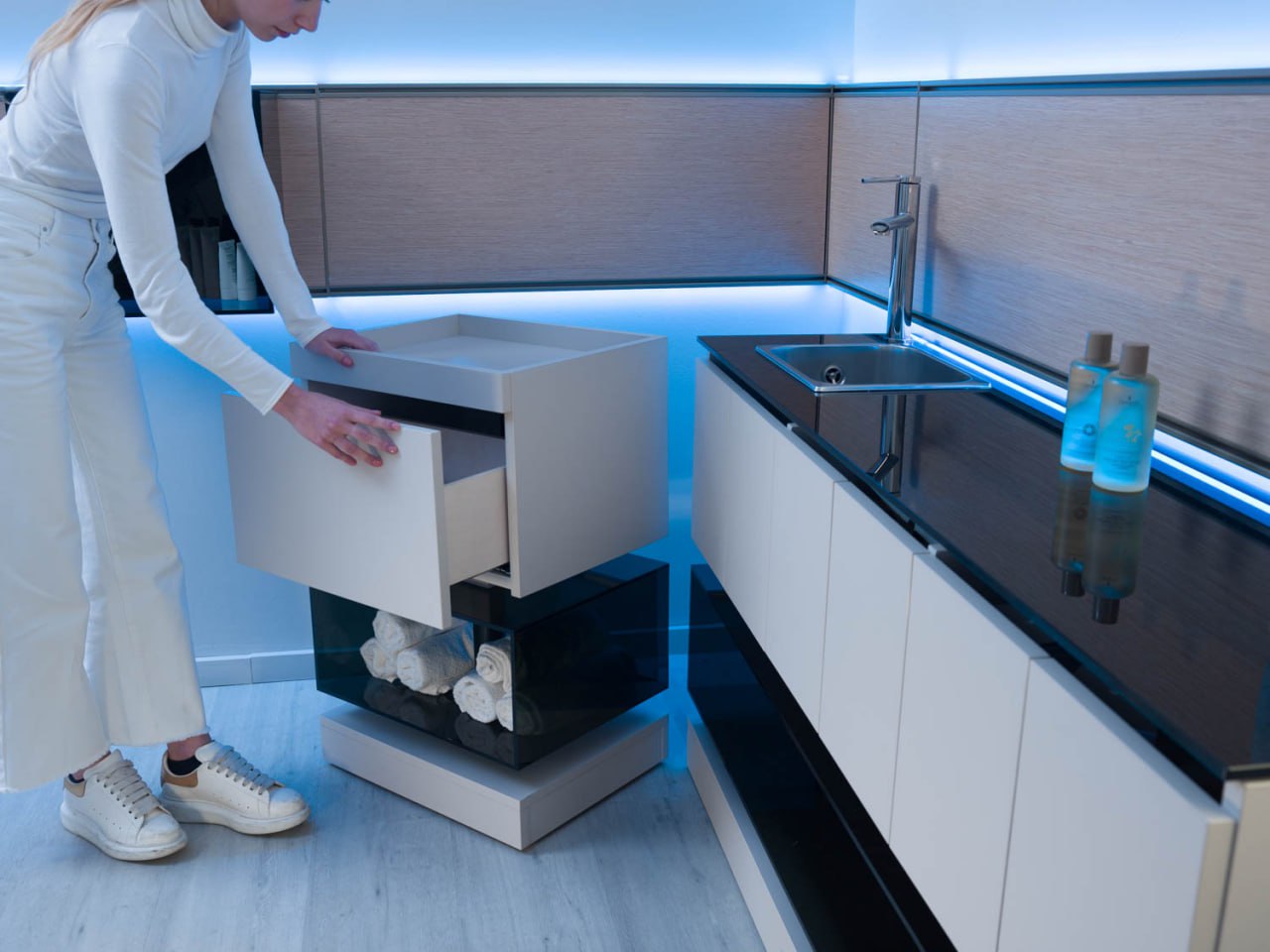 Тележка косметологическая STARDUST — фото и характеристики Maletti
