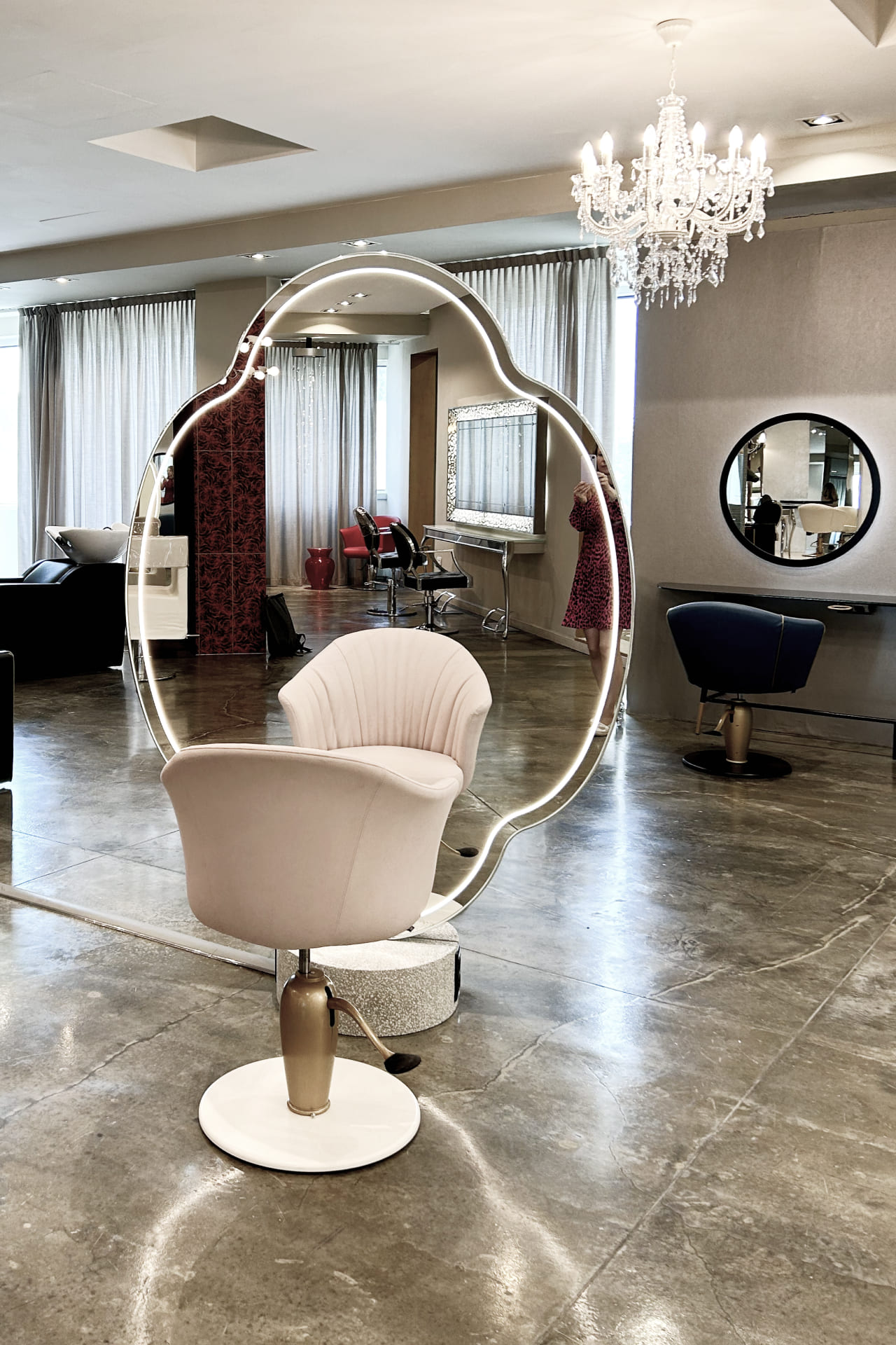 Парикмахерское кресло EUFEMIA SHELL — фото и характеристики Maletti