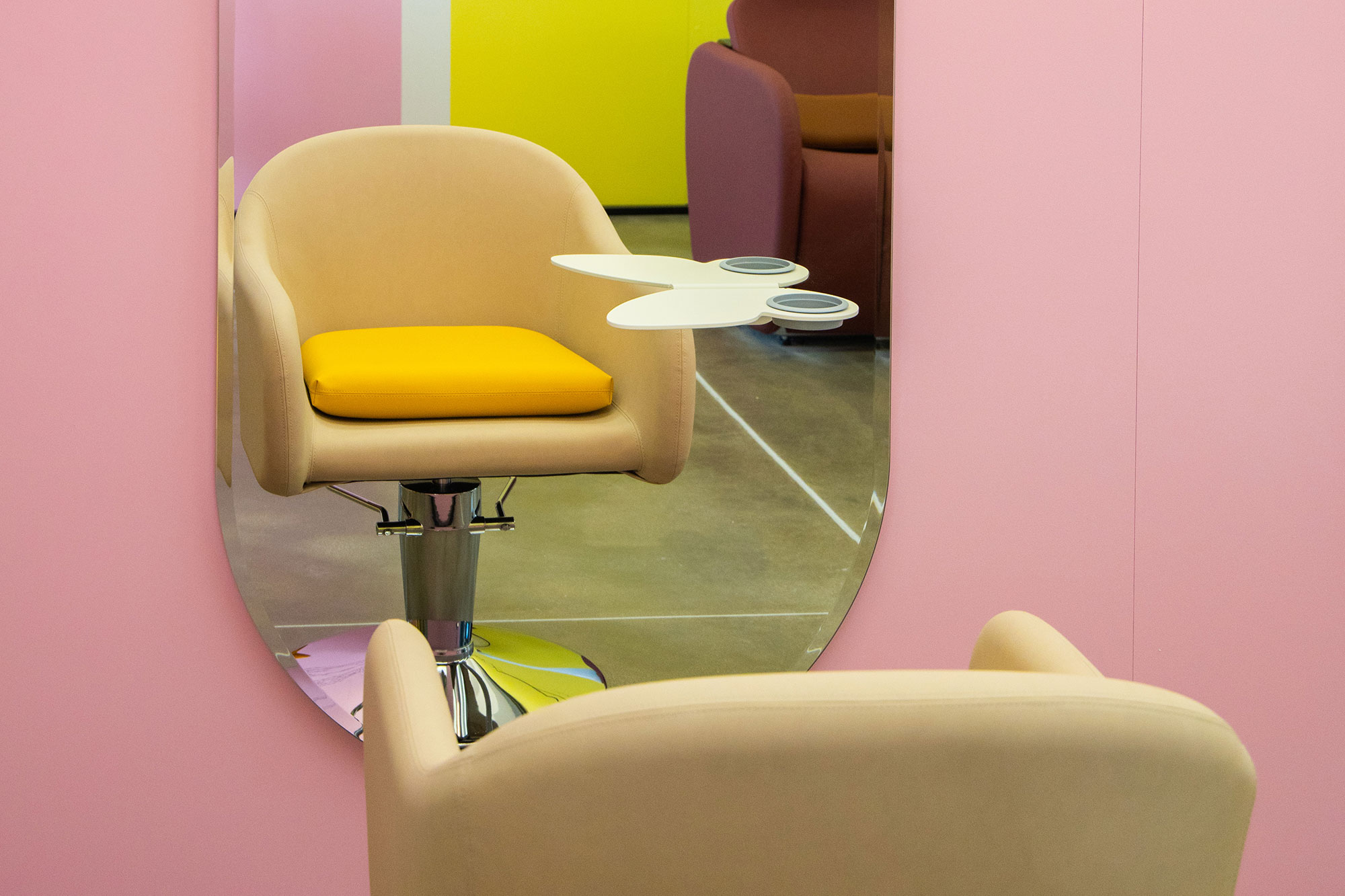 Парикмахерское кресло TWIGGY LUNA — фото и характеристики Maletti