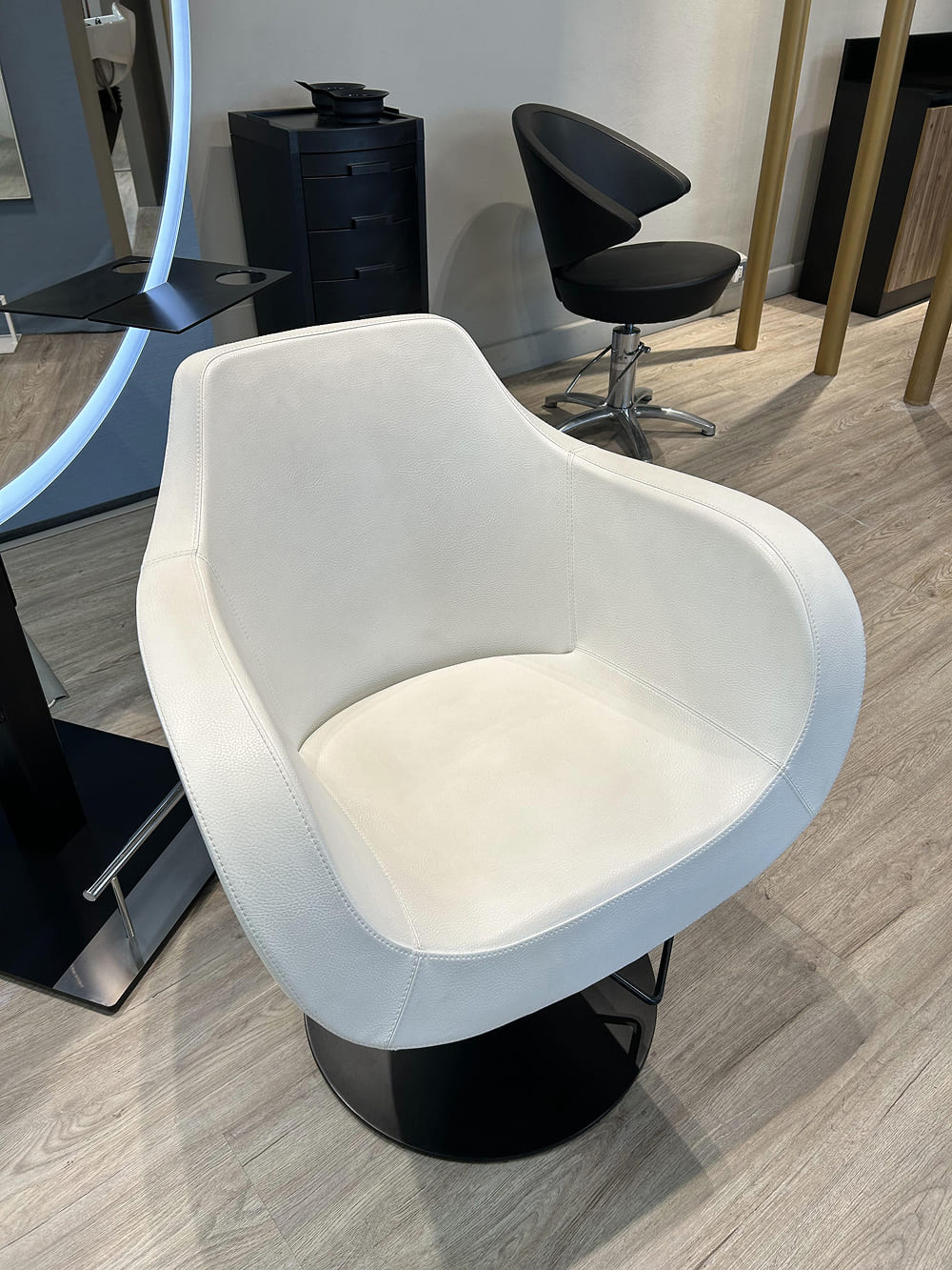 Парикмахерское кресло ARTEMISIA — фото и характеристики Maletti