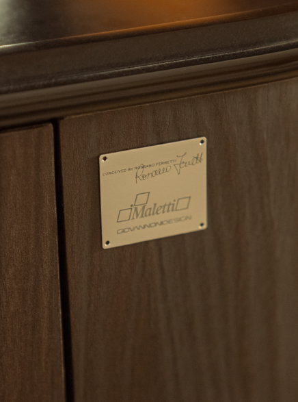 Парикмахерская мойка HUB логотип Maletti