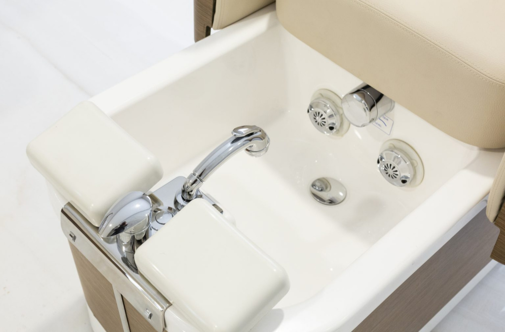 Ванна в педикюрном кресле Foot Dream Luxury