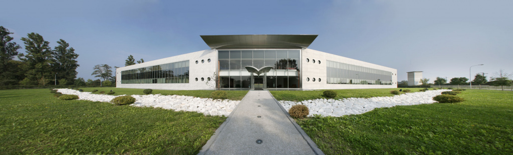 Azienda-small.jpg